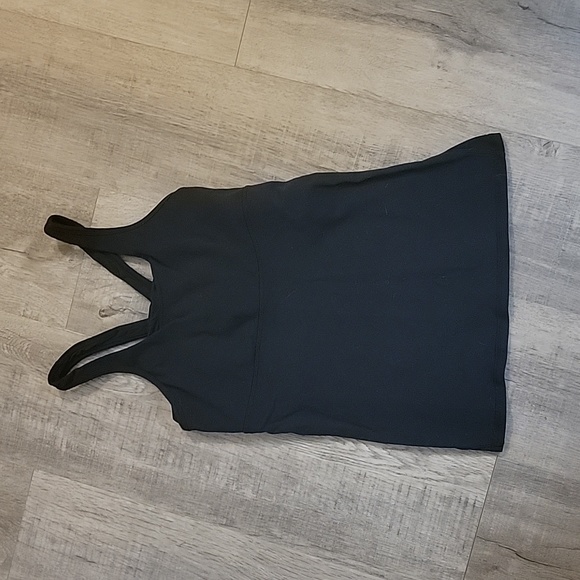 Lululemon workout tank top with shelf bra - Picture 1 of 4
